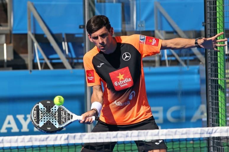 Padel, allenarsi a casa: i consigli del nostro maestro Ariel